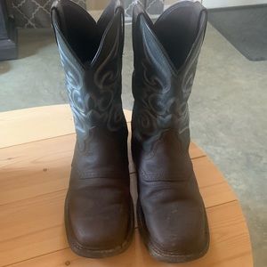 They were a gift and I don’t like the big heel on them. Great boots otherwise.